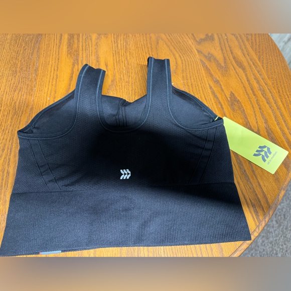 Target All In Motion 1X Women's Sports Bra NWT New Black - Picture 3 of 5